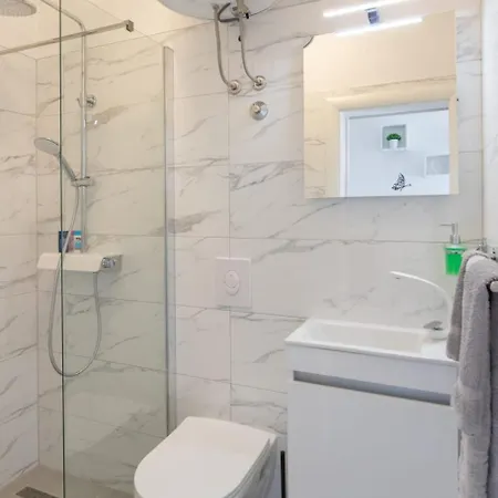 Karla Apartment Komiza